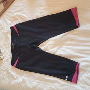 Black Capri Under Armour pants